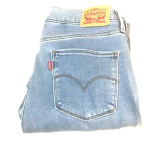 High rise super skinny 620 Levi’s sz 29